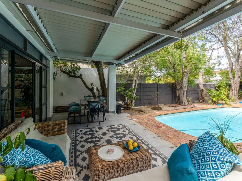 Brand new listing in ever popular Timour Hall - Photo 6