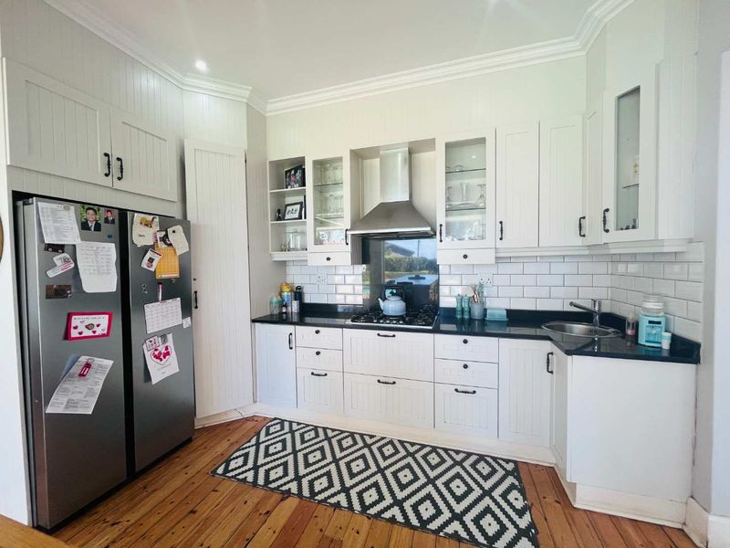 Hendra - Coastal Comfort  , Modern Family Home with exceptional extra's - Photo 7