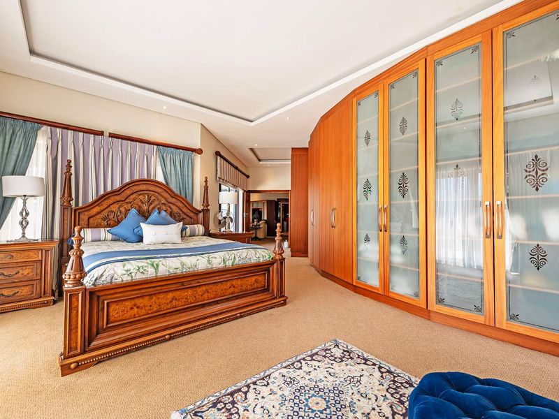 An Architectural Statement of Timeless Elegance & Elevated Living in Baronetcy Estate - Photo 3