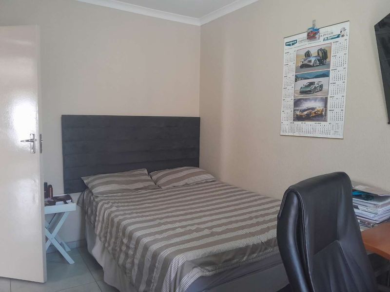 3 Bedroom Apartment for sale in New Redruth - Photo 7