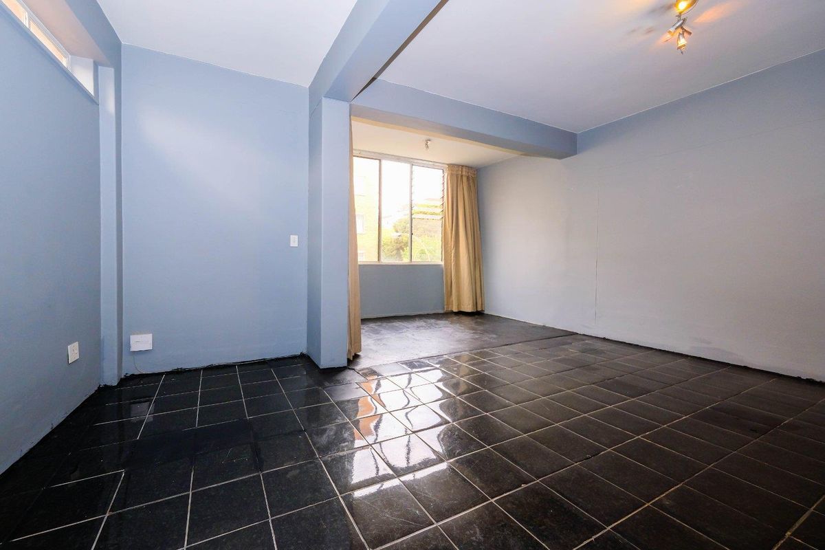 Empty & Urgent! Bachelor/Studio apartment. Available Now! - Photo 5
