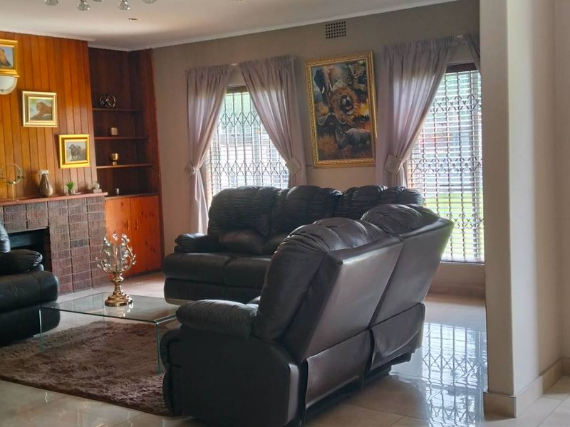 Move-in Ready Home In Prime Selcourt for Sale - Photo 5