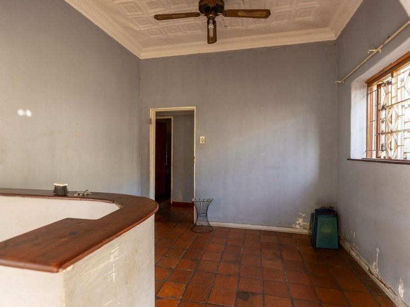A Classic Kensington Home with Endless Potential - Photo 4