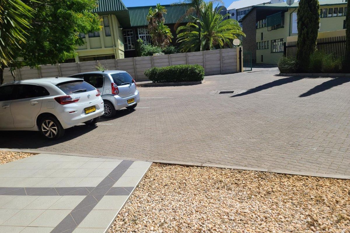 WELL LOCATED OFFICE/WAREHOUSE FOR SALE - Photo 4