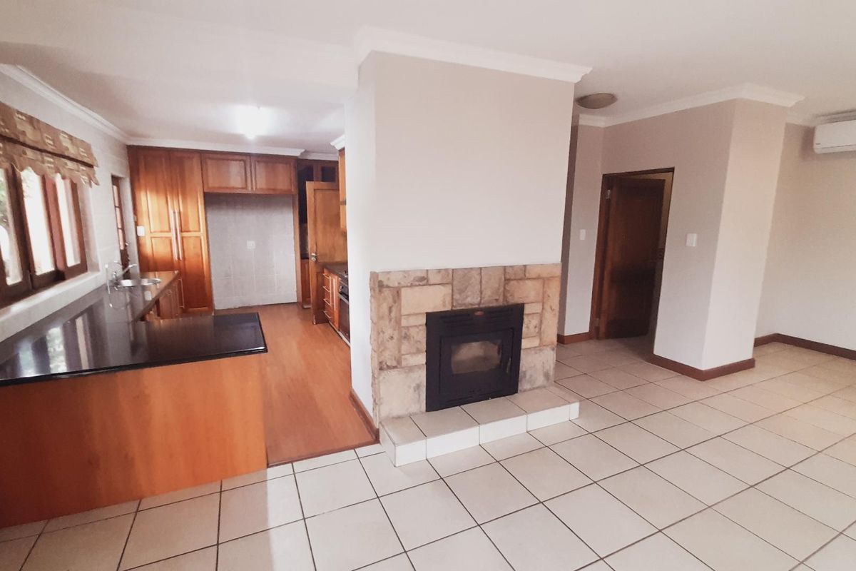 Birdwood Estate: Luxury Living with Magnificent Views - Photo 5