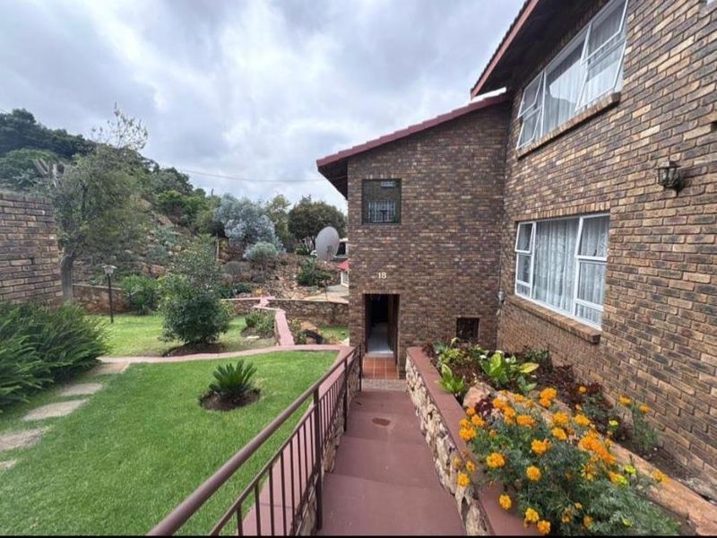 2 Bedroom Townhouse for Sale in Ridgeway - Photo 3