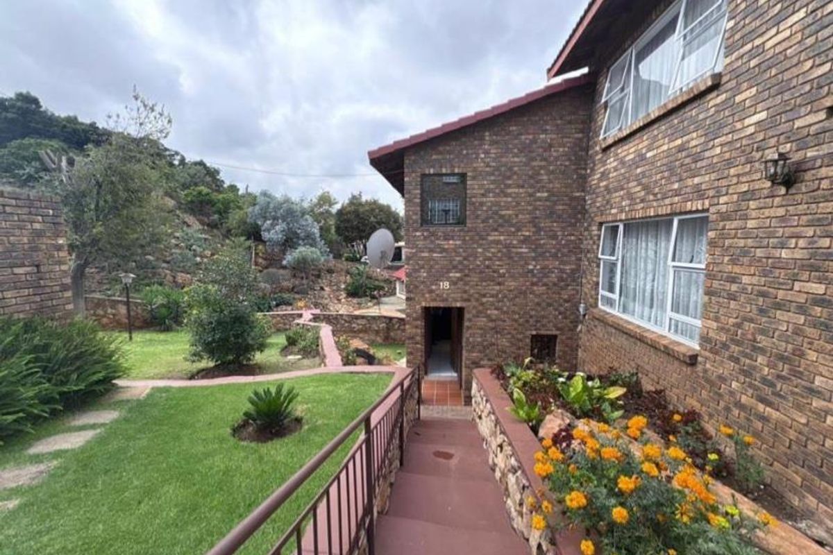 2 Bedroom Townhouse for Sale in Ridgeway - Photo 3