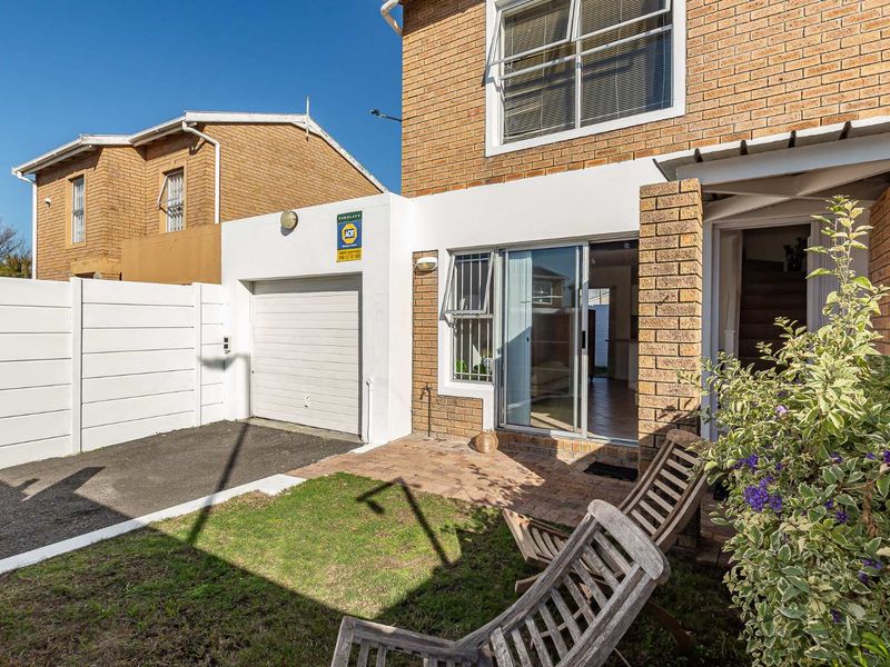Elegant Double-Storey Living in a Secure, Sought-After Setting - Photo 3