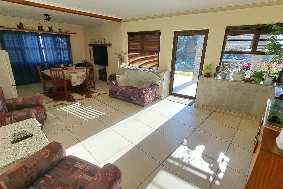Spacious home on large plot close to Duneside School and Dunes Mall - Photo 4