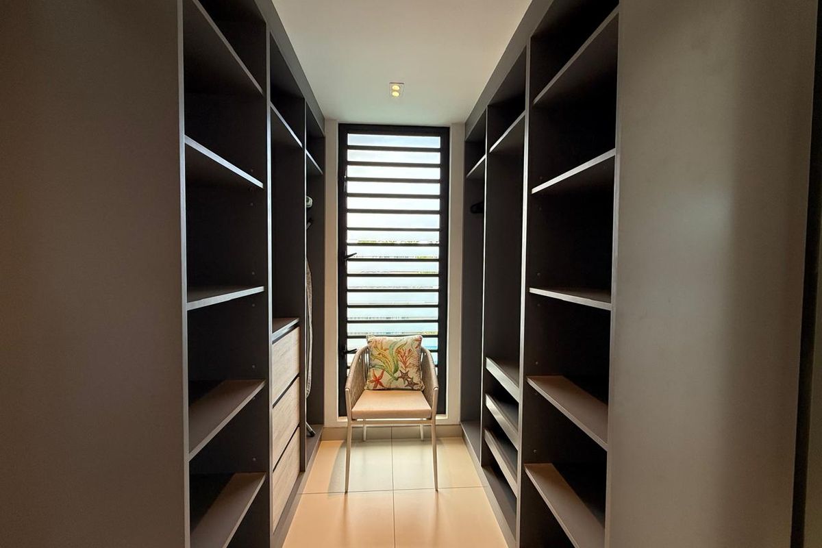 Coastal Family Living in the Heart of Péreybère - Photo 3