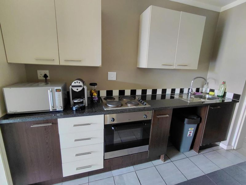 Modern Studio Apartment for Sale at The Paddocks, Dainfern – Ideal Investment or First Home - Photo 2