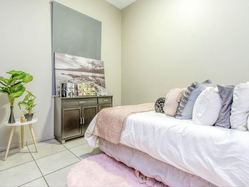 Modern Urban Living at The Bolton, Rosebank - Photo 9