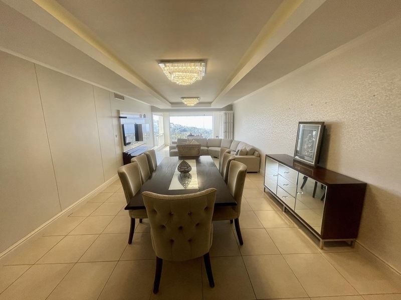 Hendra - Elegant 4-Bedroom First Floor Apartment with Stunning Sea Views – Ilala Ridge Estate - Photo 7