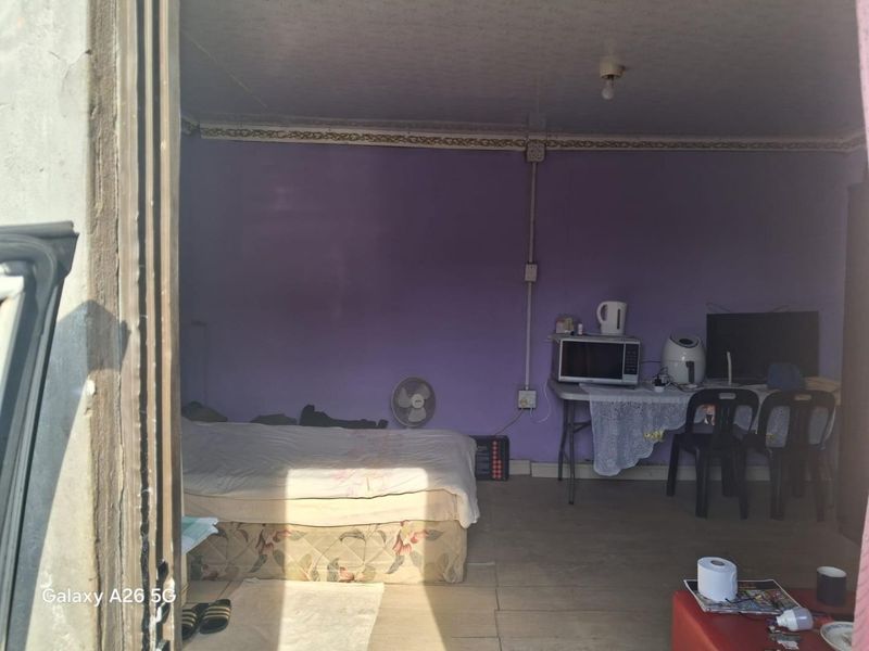 Investment Home with 3 Bachelor Pads Income Potential in Merewent - Photo 8