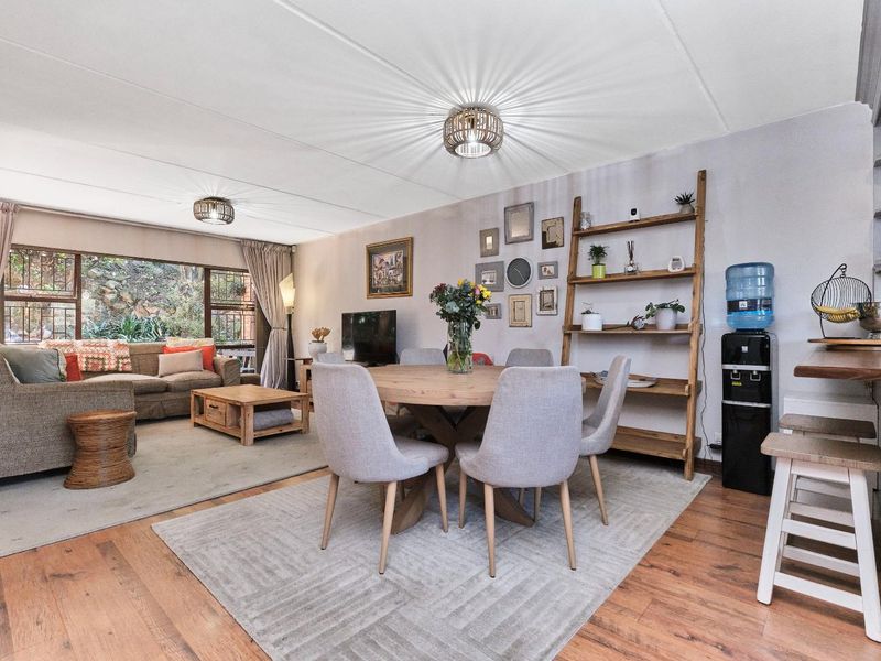 Fantastic property walking distance to the schools. - Photo 4