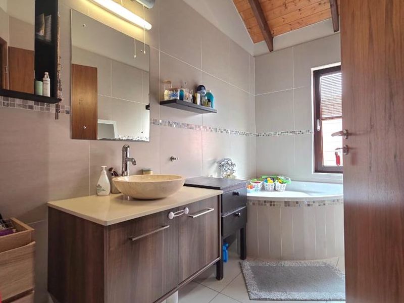 3 Bedroom Home for Sale in Ocean View Swakopmund - Photo 8