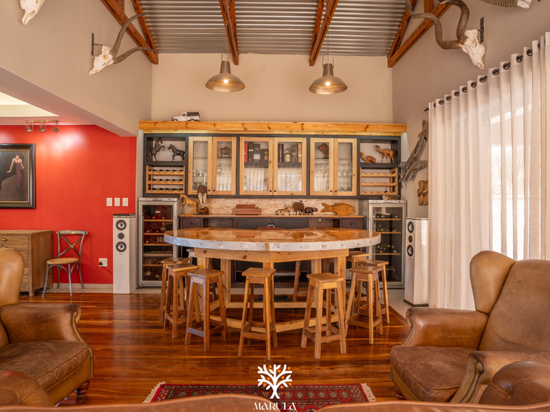 4-Bedroom Bespoke Architectural Masterpiece - Photo 8