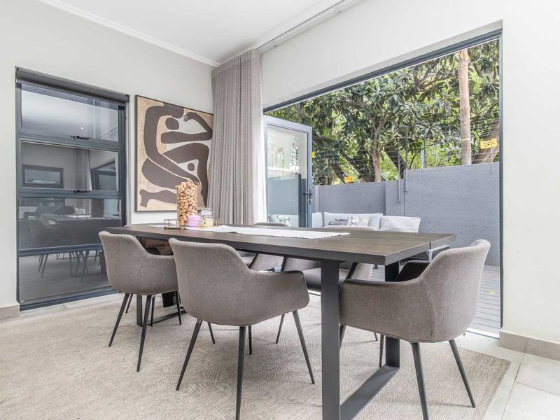 "Luxury Townhouse  - Modern living meets unmatched comfort!" - Photo 10