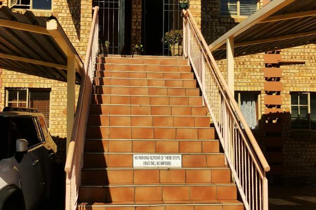 Your Perfect First Floor Home with Modern Amenities - Photo 4