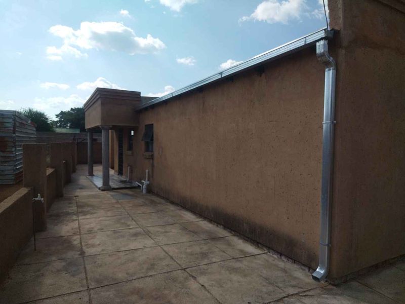 Ready to move in house for sale in Winterveldt - Photo 7