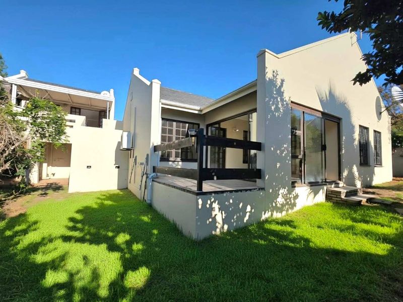 🌟 Stunning 3-Bedroom Family Home with Spacious Cottage & Beautiful Garden 🌟 - Photo 2