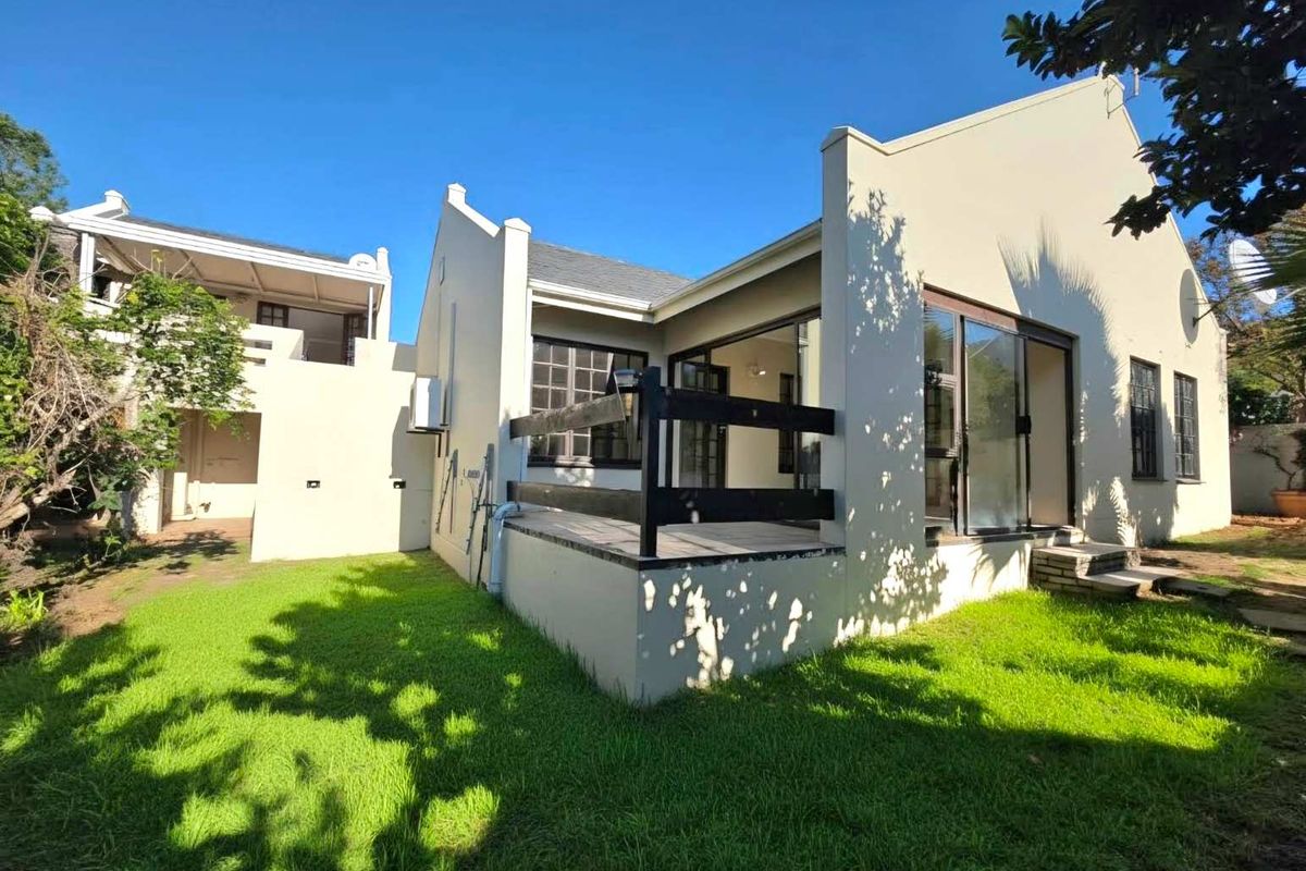 🌟 Stunning 3-Bedroom Family Home with Spacious Cottage & Beautiful Garden 🌟 - Photo 2
