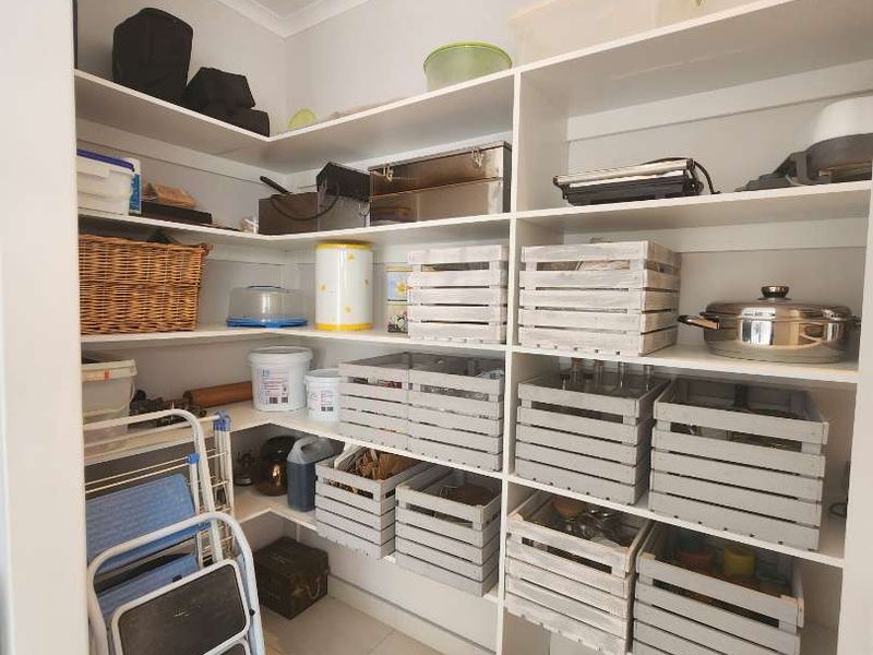 A beutiful family home in the sought-after area of ​​Sunbay in Henties Bay - Photo 7