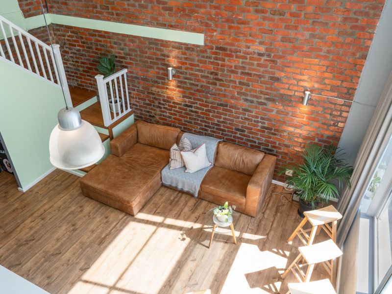 Westside Studios Penthouse - Photo 6