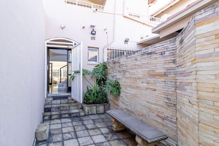 Property #2539515, Townhouse For Sale in Bruma