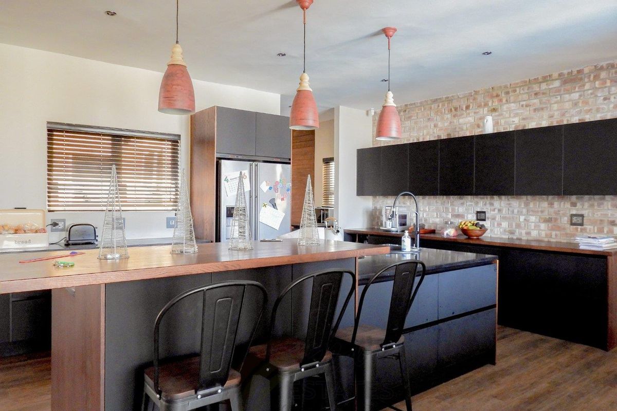 Luxurious Home For Sale at Rossmund Golf Resort, Swakopmund - Photo 3