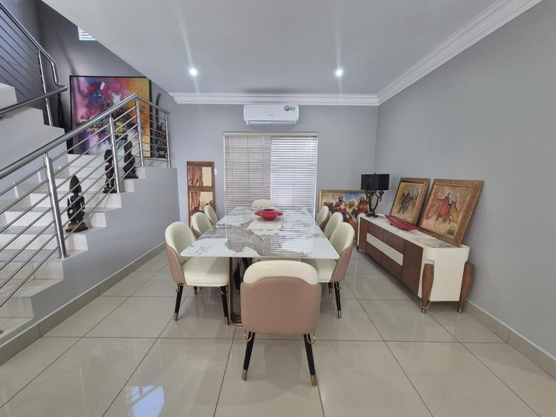 Modern, Elegant, Private Corner Unit Overlooking Nature - Photo 7