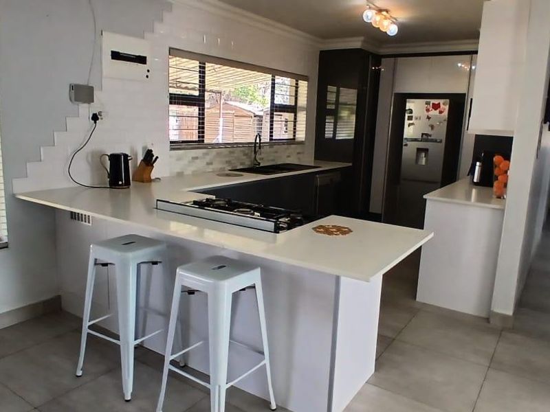 4 Bedroom Home for Sale in Raceview! - Photo 3