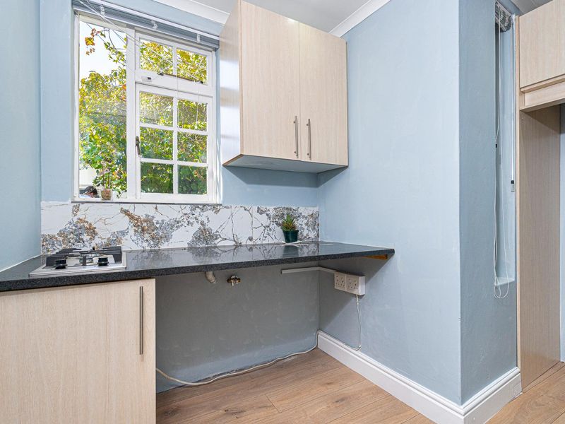 Spacious 360m2 Home in Prime Claremont – Ideal Family Living with Secure, Modern Comfort - Photo 4