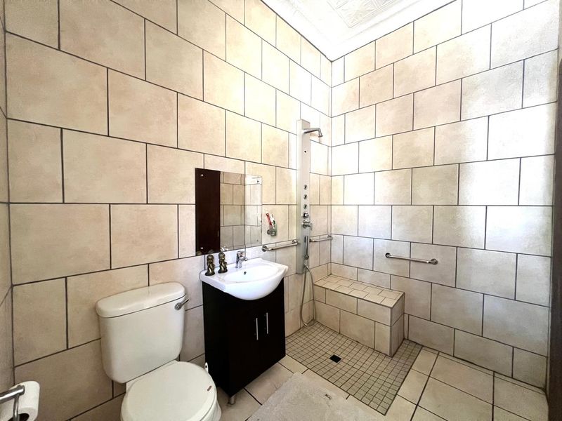 Safe Family Home - Photo 10