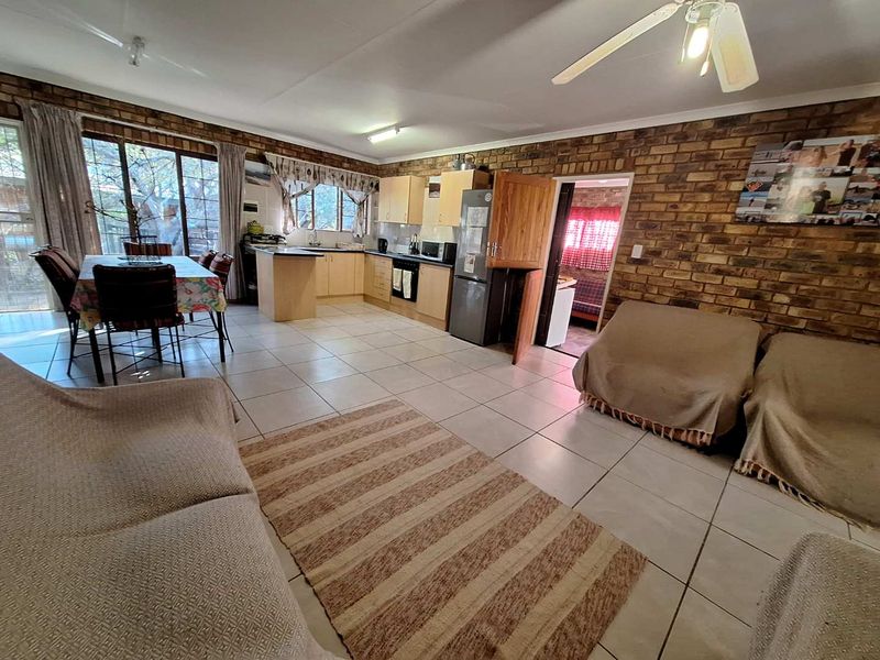 Seize the Potential -  Your Ideal Home Awaits - Photo 2