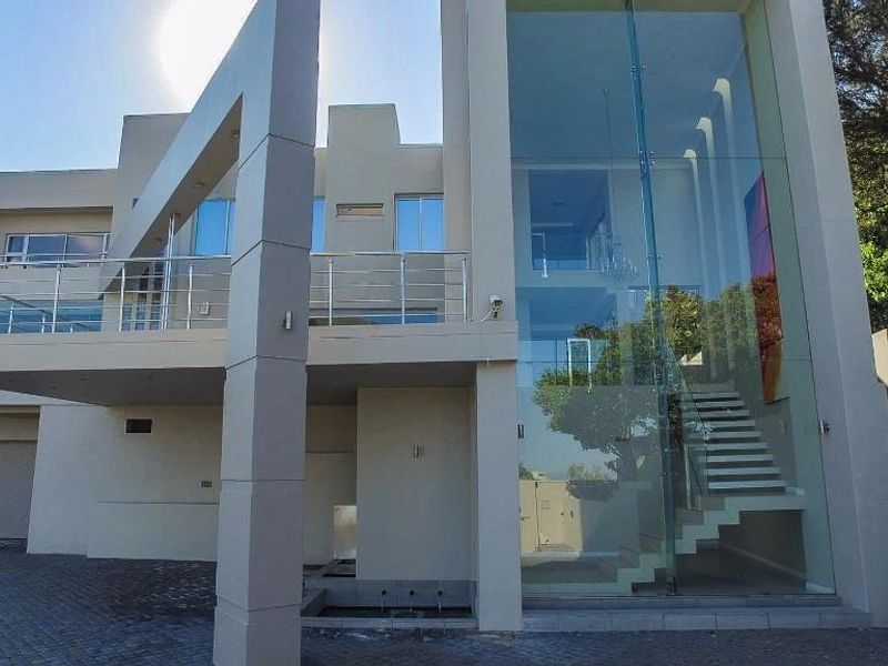 4 Bedroom House for sale in Plattekloof - Photo 1