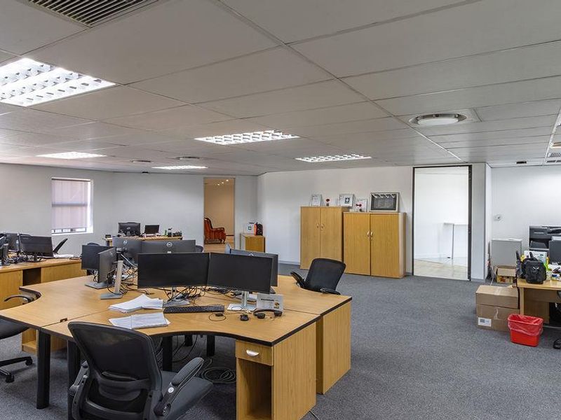 Premium, Future-Ready Office Space Designed to Elevate Your Business in Century City - Photo 8