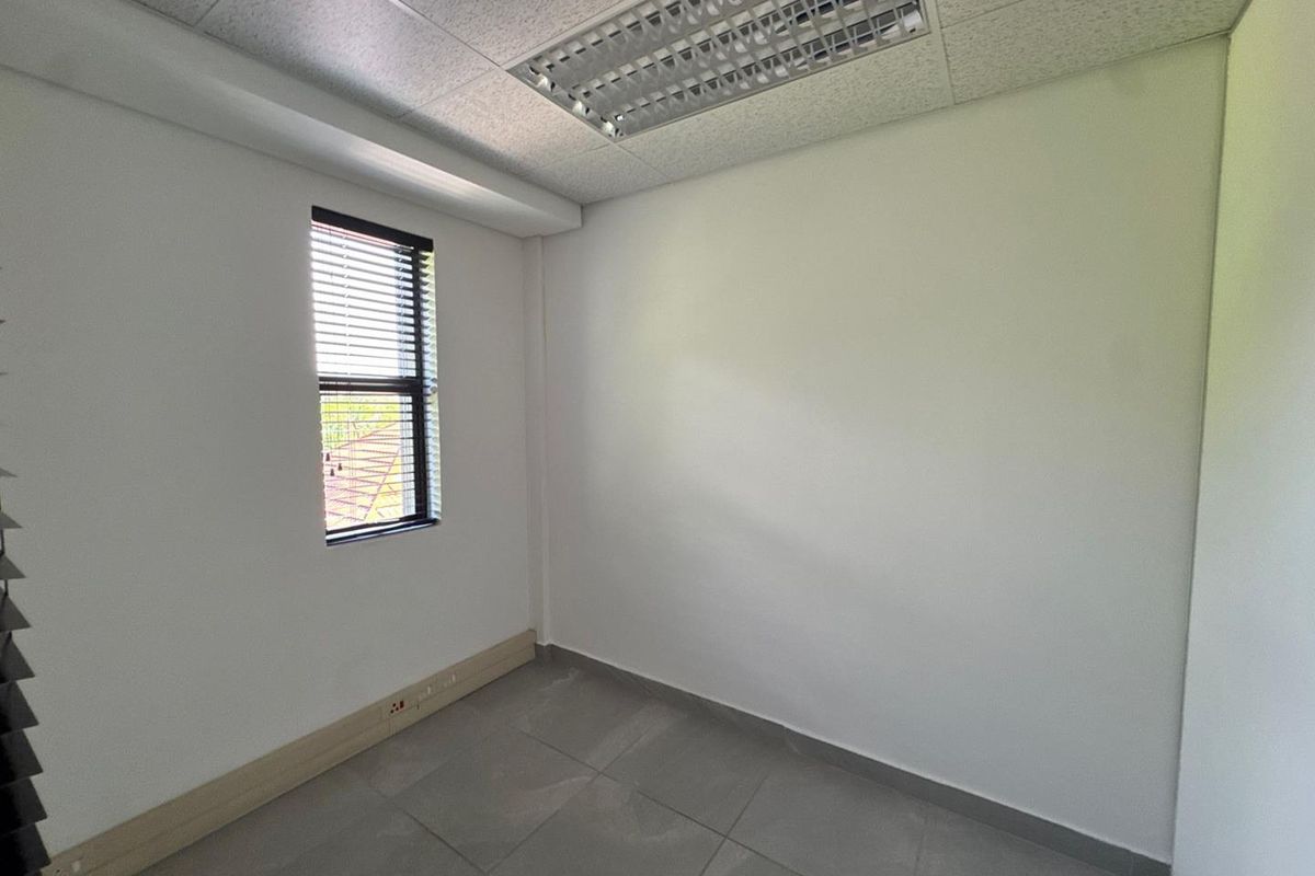 Prime office space to let - Photo 5