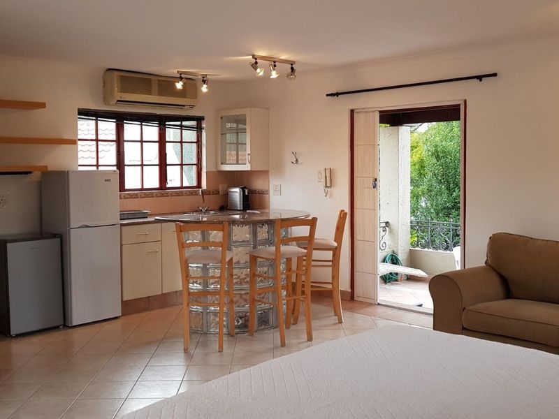 Semi-Furnished Studio Flatlet with Large Balcony and Scenic View to Let in Hurlingham Manors - Photo 5
