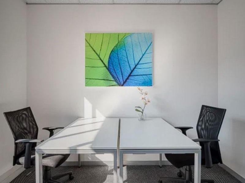 Flexible office memberships in Regus Surrey Avenue - Photo 3