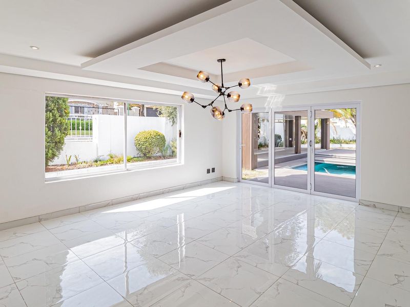 4 Bedrooms newly renovated Immaculate home. - Photo 7