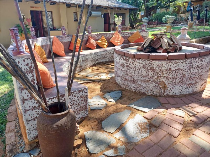 PLOT WITH TWO HOUSES AND FLAT FOR SALE-GROENKLOOF MOOINOOI - Photo 4