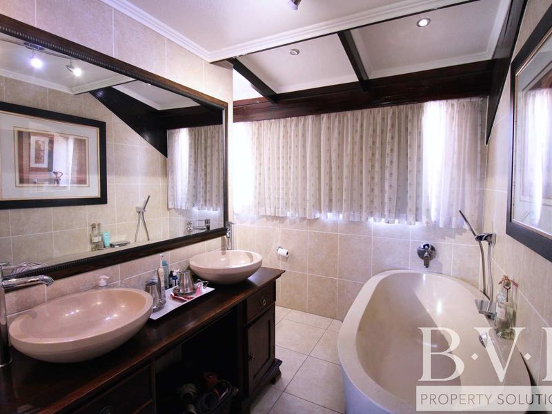 Plot 3A - East of Windhoek near Finkenstein Estate (Selling for N$ 14 400 000 - 00) - Photo 6