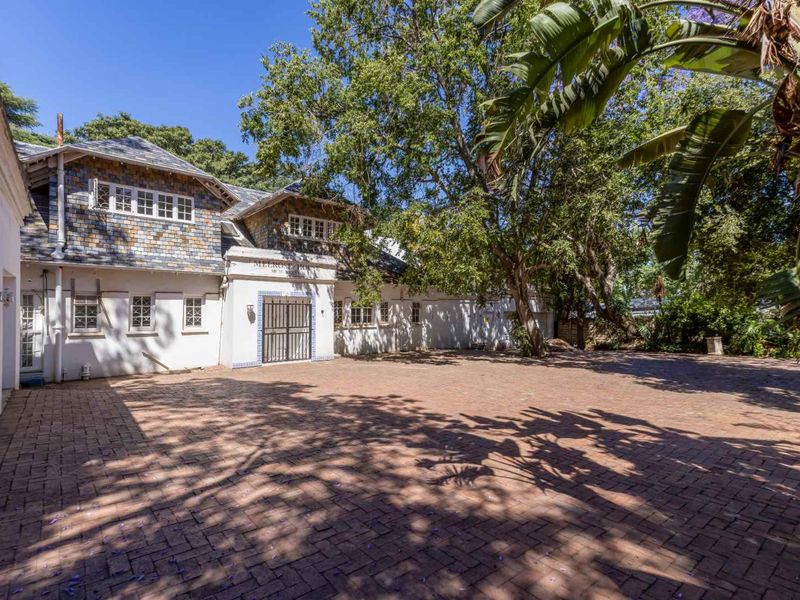 CALLING ALL DEVELOPERS - PRIME PIECE OF LAND IN THE HEART OF MELROSE - Photo 3