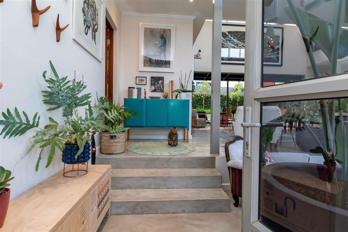 A bold design in Waterfall Country Village - Photo 4