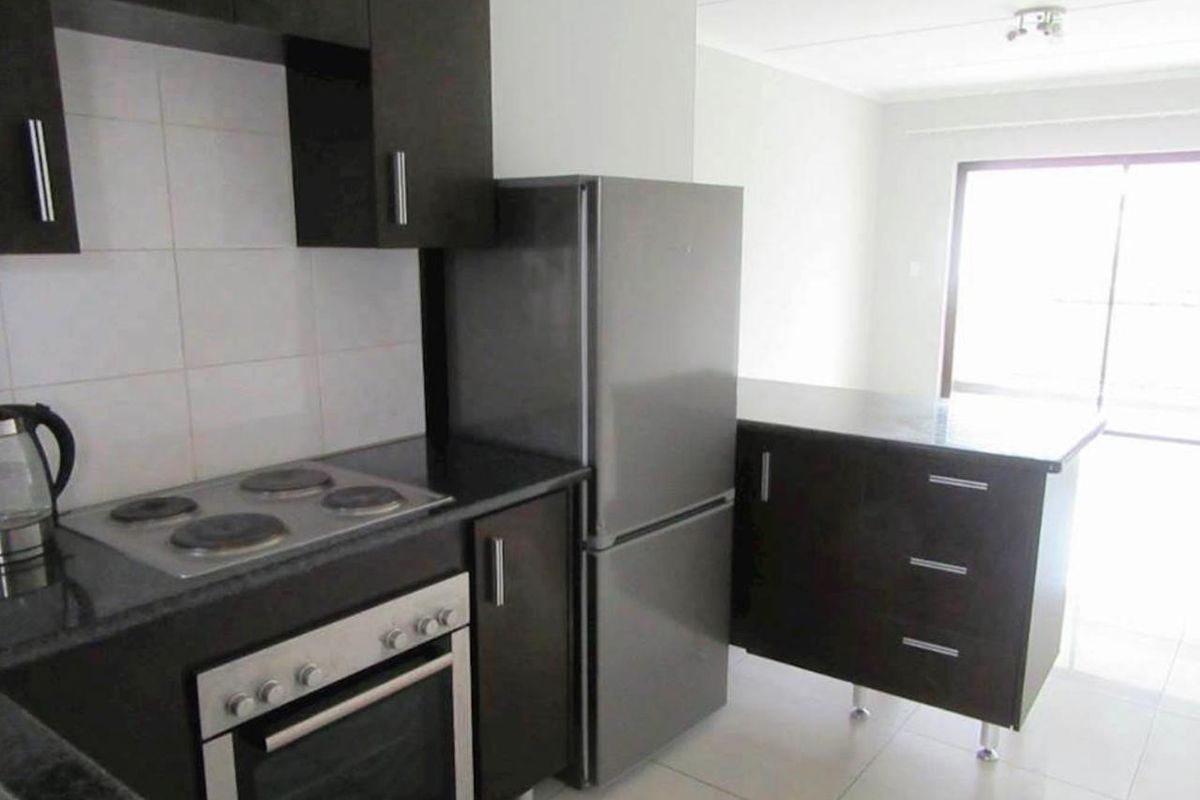 2 Bedroom Apartment for Sale in Noordwyk - Midrand. - Photo 2