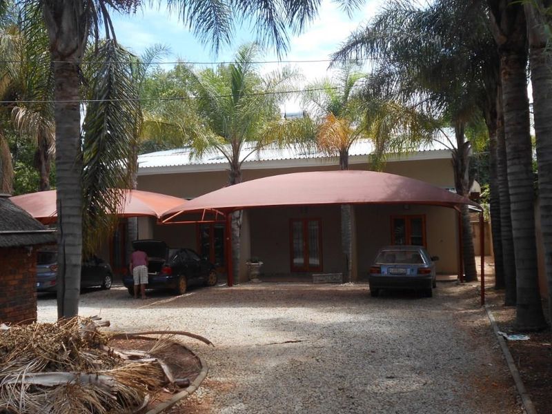 EXCLUSIVE MANDATE ON THIS 3 BEDROOM HOUSE WITH 5 FLATS PROUDLY ADVERTIZE BY KARIS PROPERTIES. - Photo 7