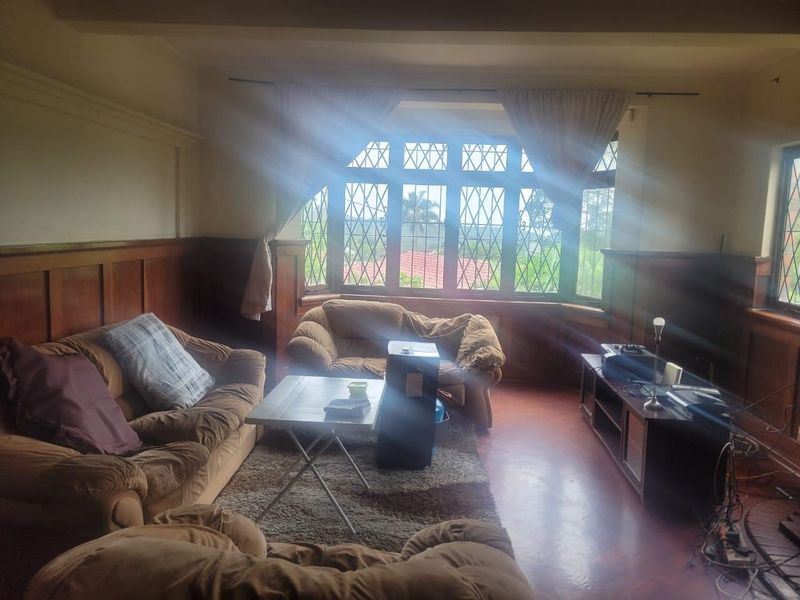 Charming Northdene Home: Your Renovation Dream Awaits! - Photo 3