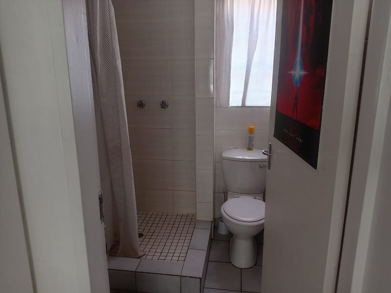 Spacious 2-Bedroom Apartment for Rent - Photo 9