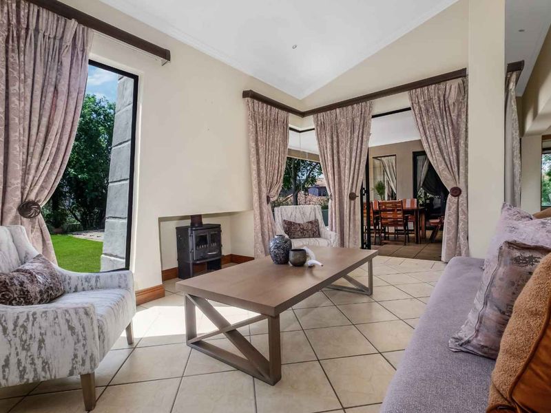 FAMILY TREASURE TROVE OOZING WITH CHARACTER AND CHARM - Photo 7